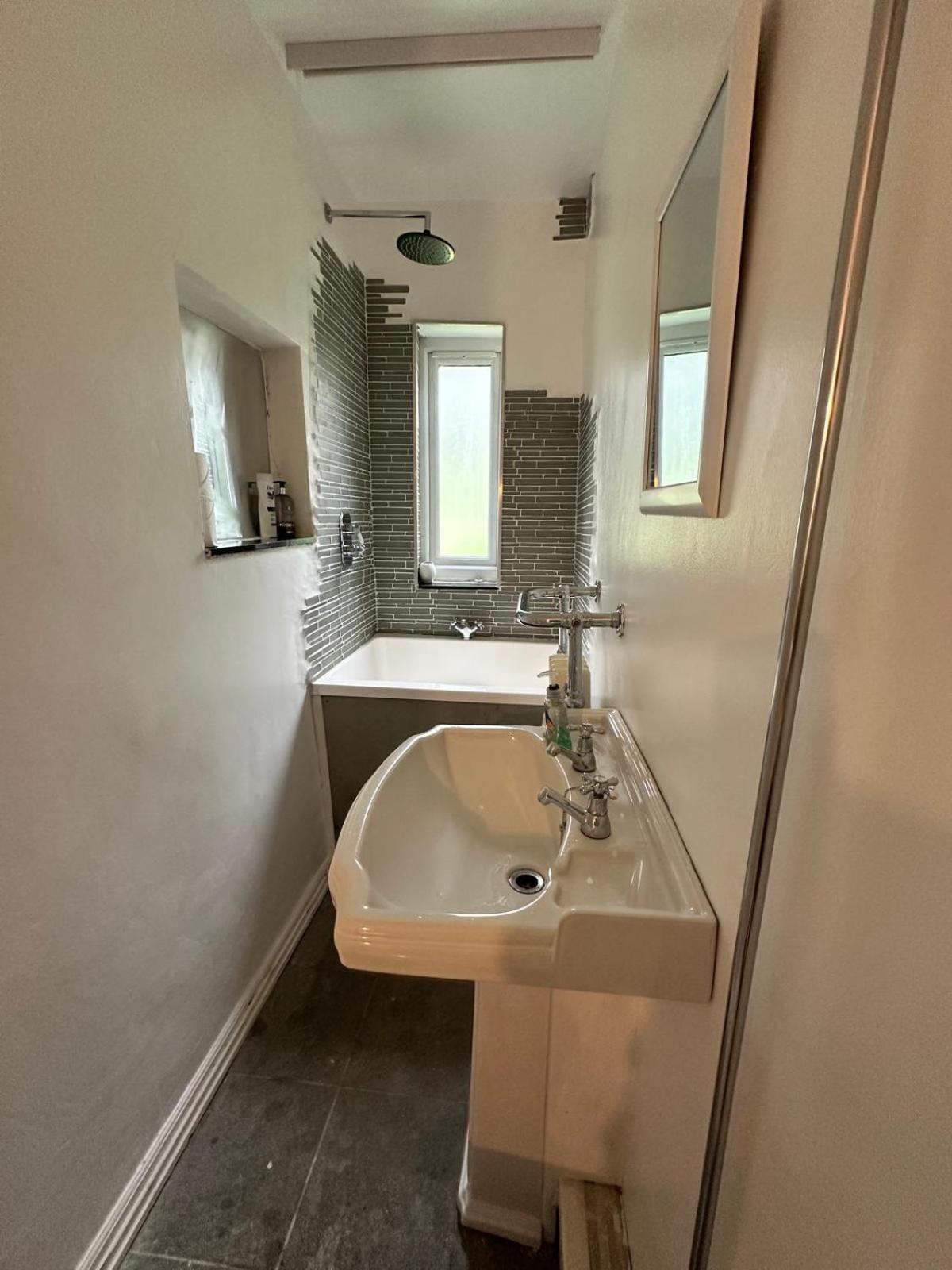 Appartamento 2 Bedroom Flat Wembley Londra