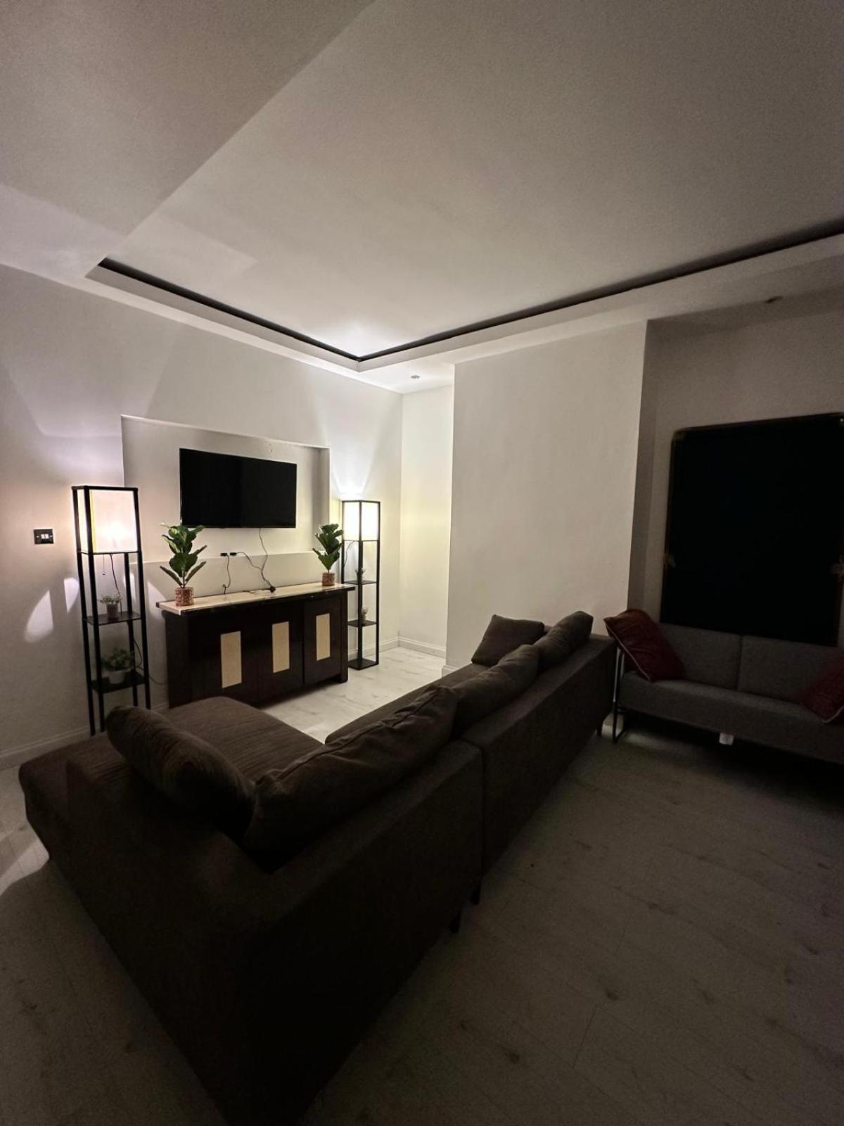 2 Bedroom Flat Wembley Appartamento