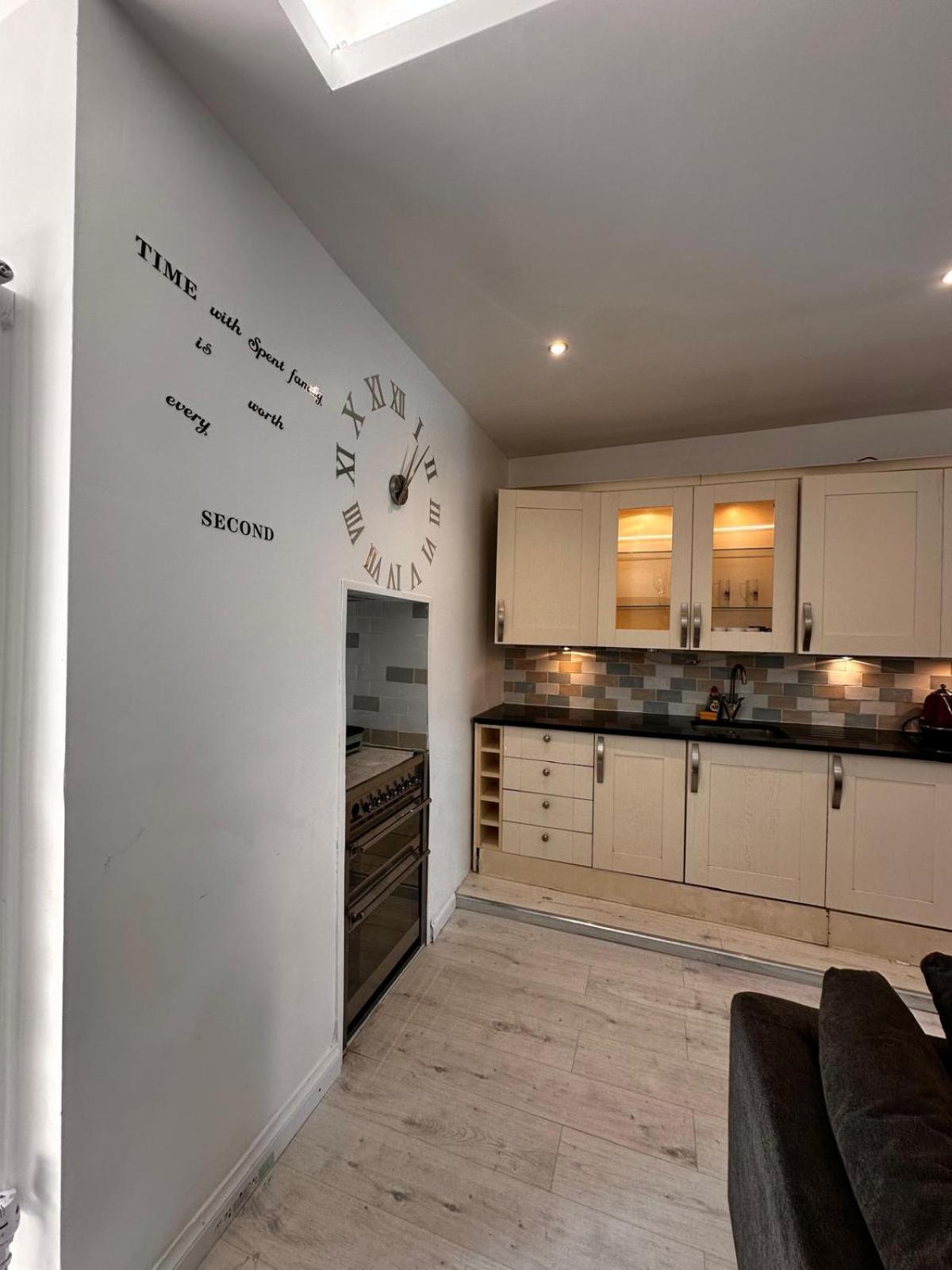 Appartamento 2 Bedroom Flat Wembley