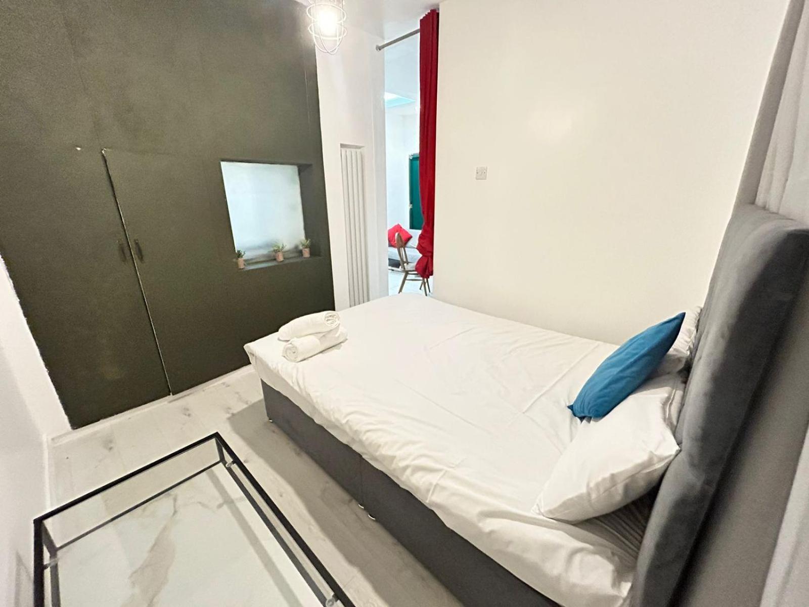 Appartamento 2 Bedroom Flat Wembley *