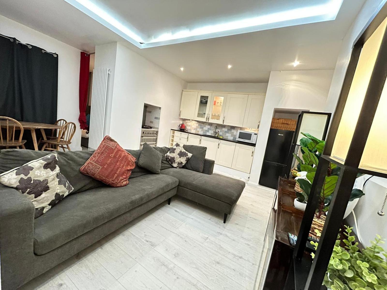 2 Bedroom Flat Wembley *