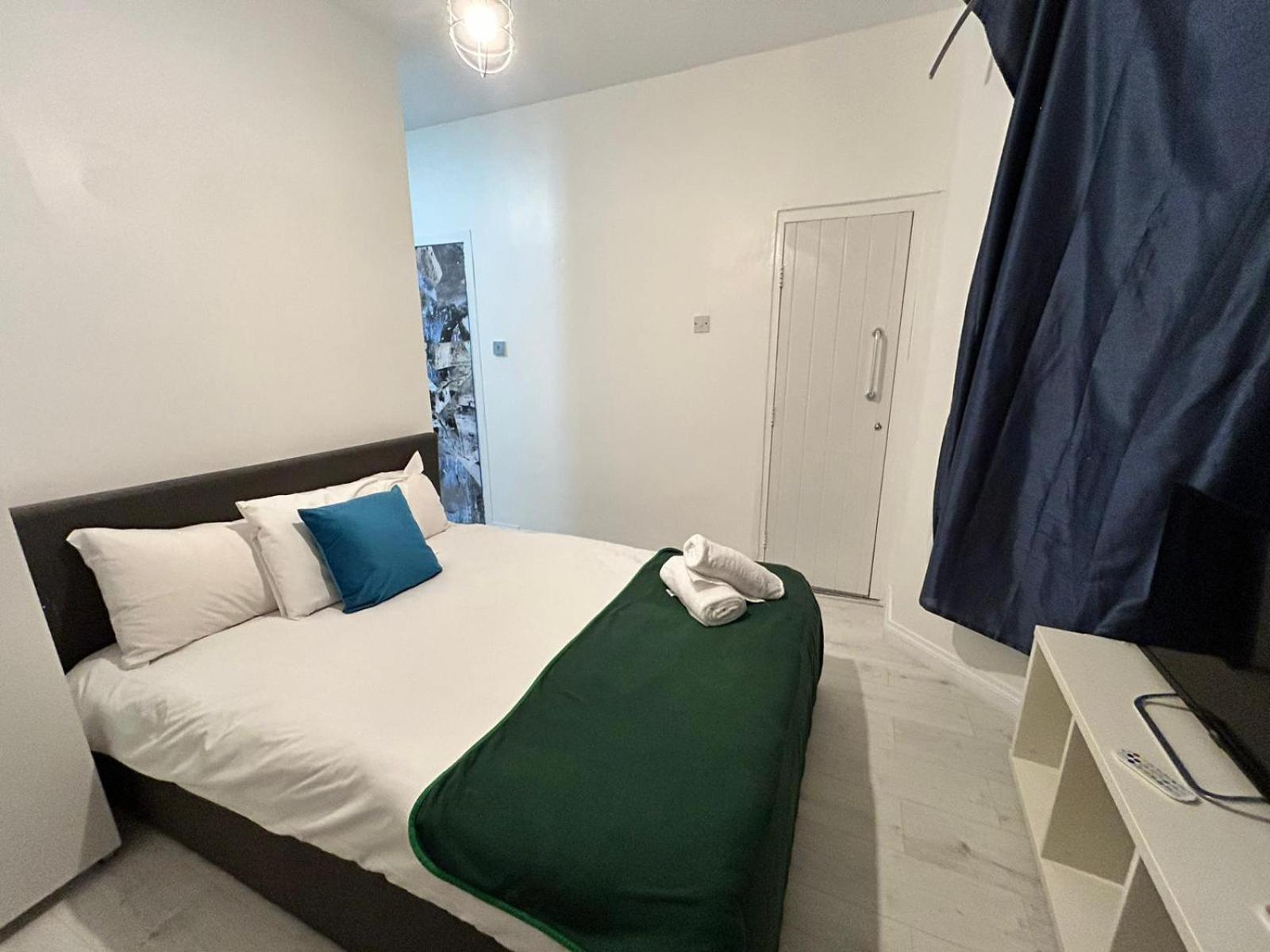 2 Bedroom Flat Wembley Appartamento
